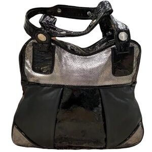 GUSTTO BLACK GENUINE LEATHER WITH SILVER SNAKESKIN LARGE SHOULDER BAG